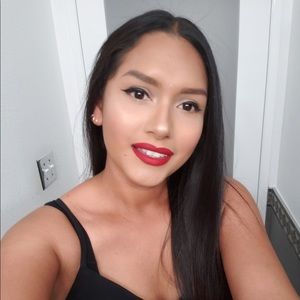 Meet your Posher, Mayra